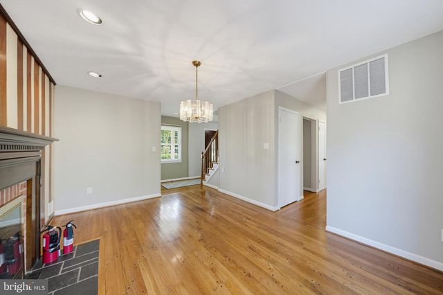 16818 BRIARDALE RD, Rockville, MD 20855