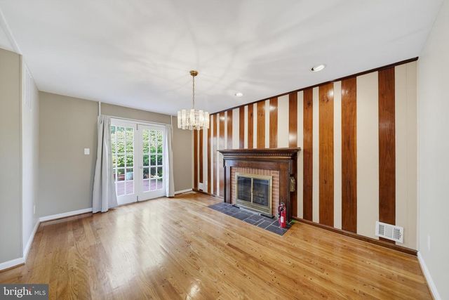 16818 BRIARDALE RD, Rockville, MD 20855