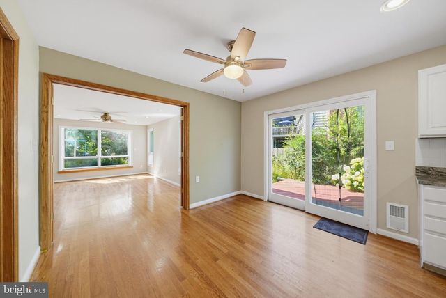 16818 BRIARDALE RD, Rockville, MD 20855