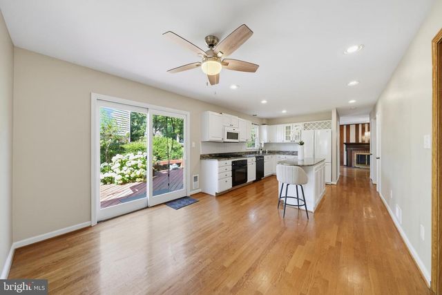 16818 BRIARDALE RD, Rockville, MD 20855