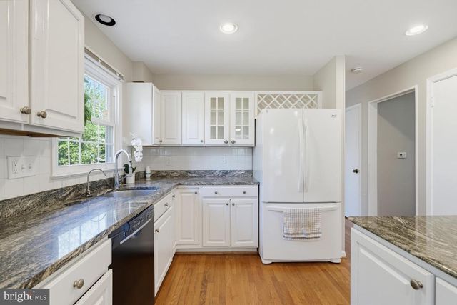 16818 BRIARDALE RD, Rockville, MD 20855