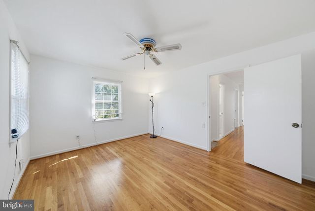 16818 BRIARDALE RD, Rockville, MD 20855