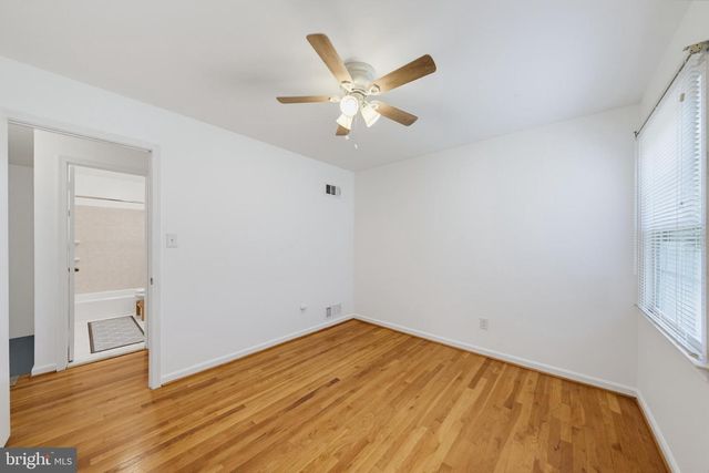 16818 BRIARDALE RD, Rockville, MD 20855