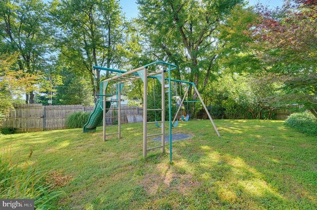 16818 BRIARDALE RD, Rockville, MD 20855