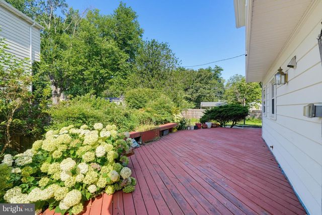 16818 BRIARDALE RD, Rockville, MD 20855