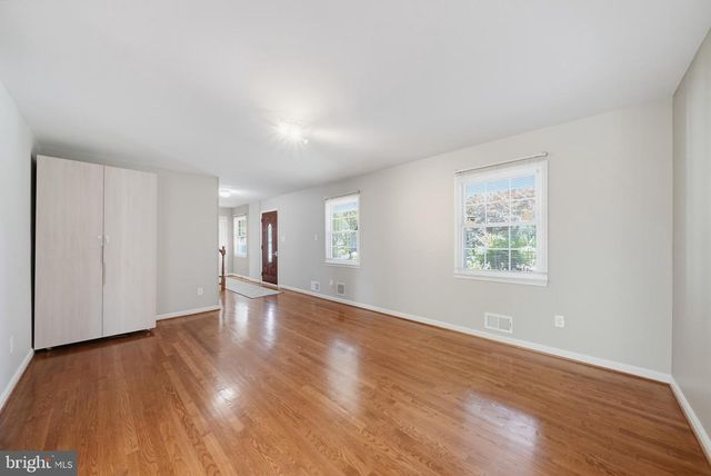 16818 BRIARDALE RD, Rockville, MD 20855