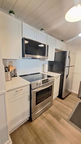 217 N Myrtle St Apt 1, Myrtle Beach, SC 29577