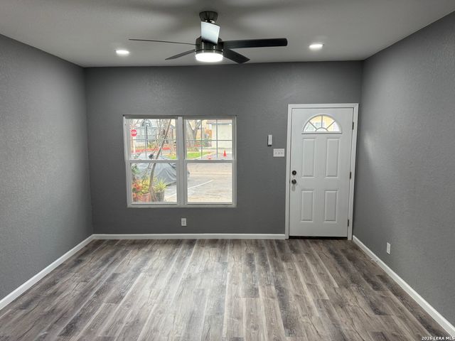 1833 Garys, San Antonio, TX 78247