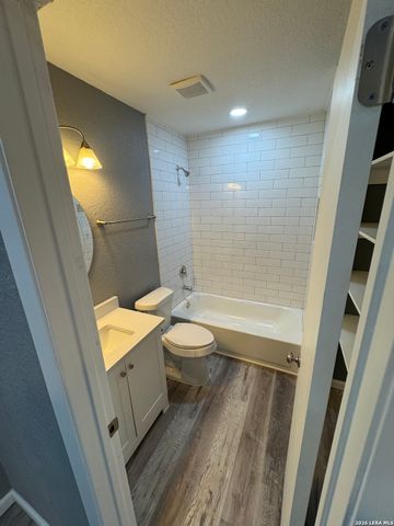 1833 Garys, San Antonio, TX 78247