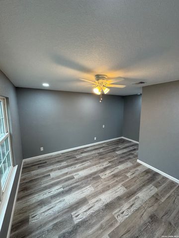 1833 Garys, San Antonio, TX 78247