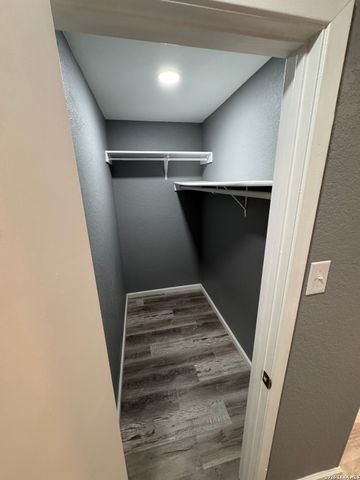 1833 Garys, San Antonio, TX 78247