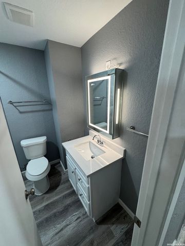 1833 Garys, San Antonio, TX 78247