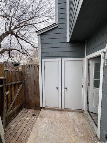 1833 Garys, San Antonio, TX 78247