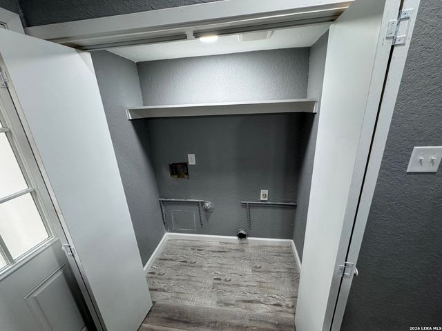 1833 Garys, San Antonio, TX 78247