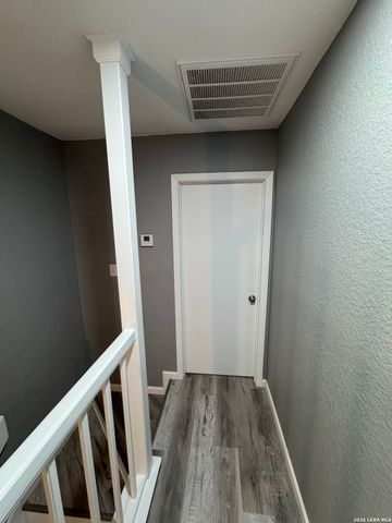 1833 Garys, San Antonio, TX 78247