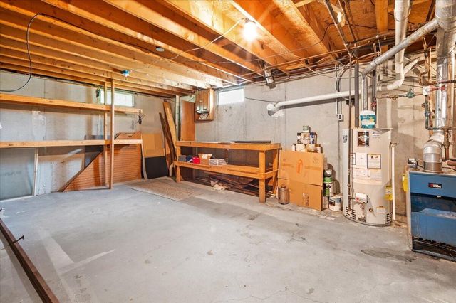 7218 11 Mile Road NE, Rockford, MI 49341
