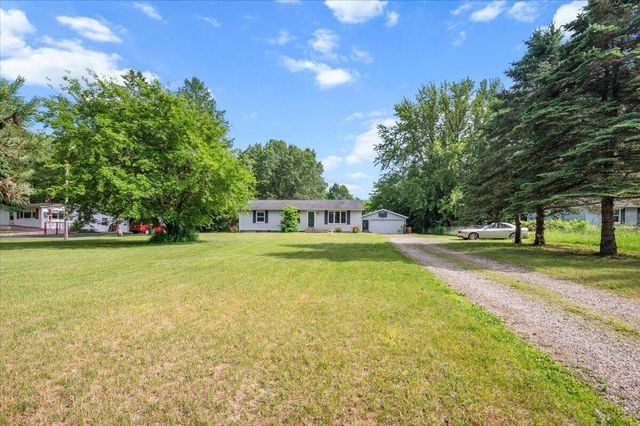 7218 11 Mile Road NE, Rockford, MI 49341