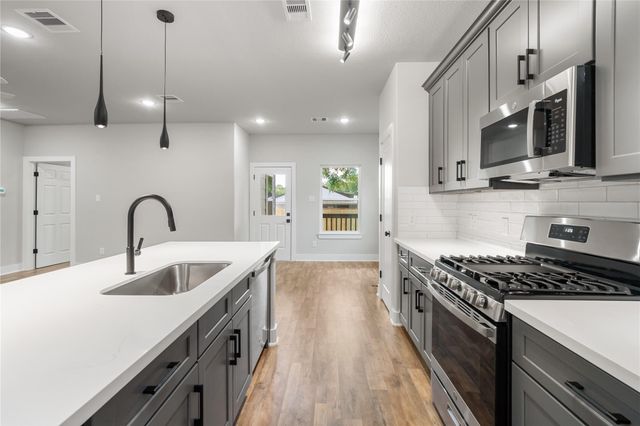 10301 Ashville Drive, Houston, TX 77051