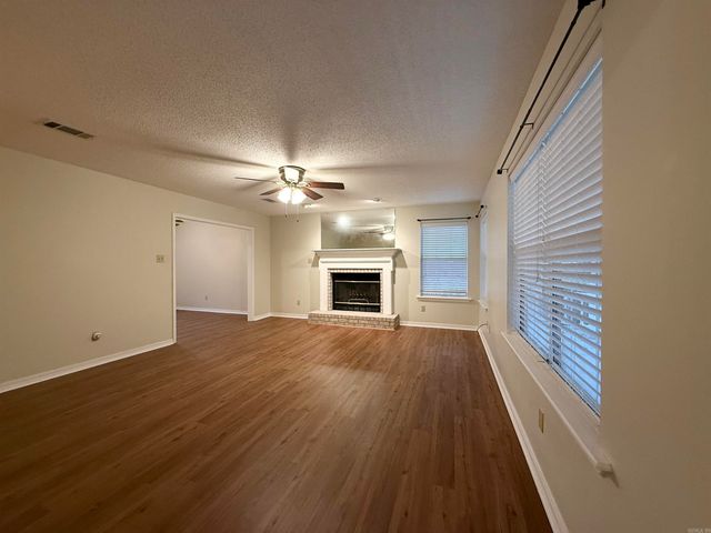 11 Suncrest Drive, Cabot, AR 72023