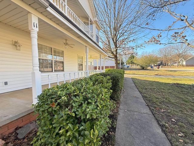 11 Suncrest Drive, Cabot, AR 72023