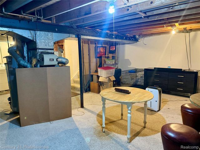 5 Richmond Towne Street, Southfield, MI 48075