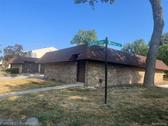 5 Richmond Towne Street, Southfield, MI 48075