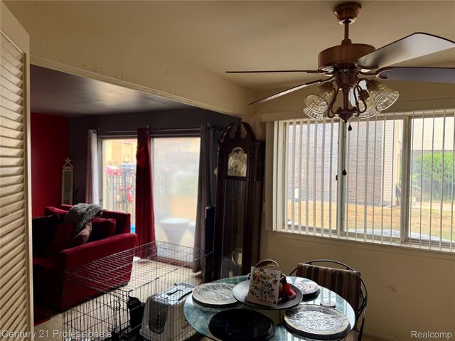 5 Richmond Towne Street, Southfield, MI 48075