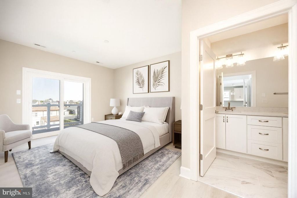 Image 9 of property listing at 1505 SAINT LOUIS AVE #301, Ocean City, MD 21842