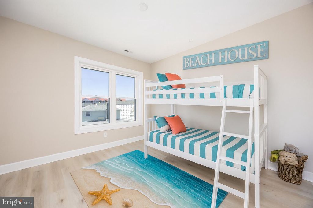 Image 12 of property listing at 1505 SAINT LOUIS AVE #301, Ocean City, MD 21842