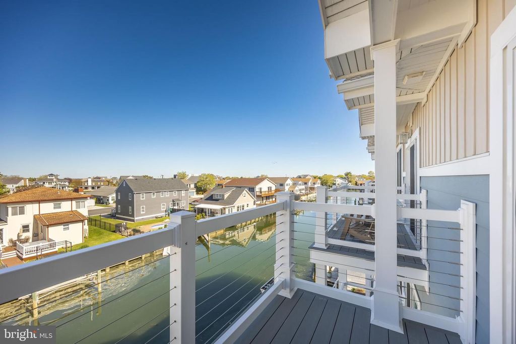 Image 16 of property listing at 1505 SAINT LOUIS AVE #301, Ocean City, MD 21842