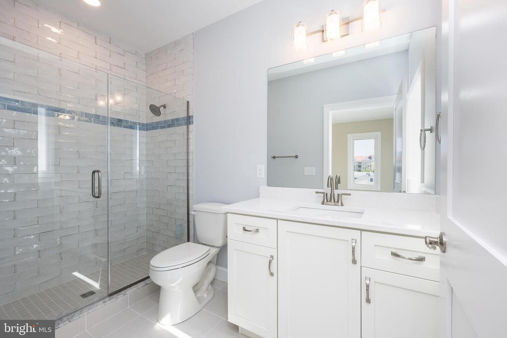 Image 23 of property listing at 1505 SAINT LOUIS AVE #301, Ocean City, MD 21842