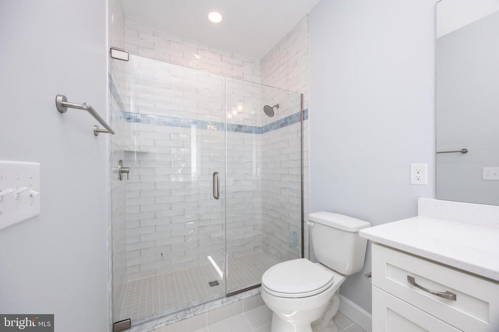 Image 24 of property listing at 1505 SAINT LOUIS AVE #301, Ocean City, MD 21842