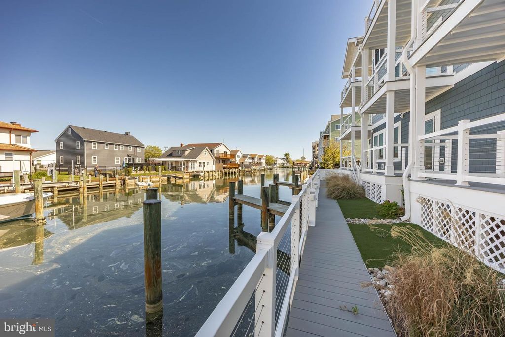 Image 27 of property listing at 1505 SAINT LOUIS AVE #301, Ocean City, MD 21842