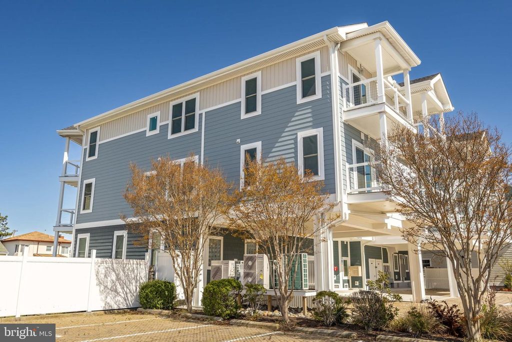Image 28 of property listing at 1505 SAINT LOUIS AVE #301, Ocean City, MD 21842
