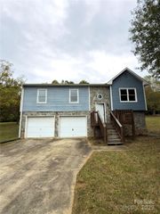 931 Emerald Place SW, Lenoir, NC 28645