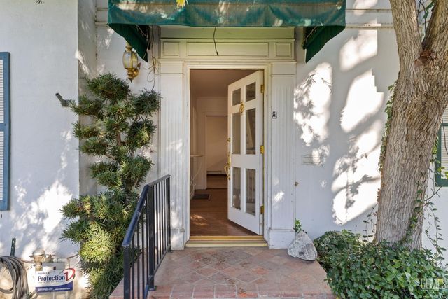 2600 21st Street, Bakersfield, CA 93301