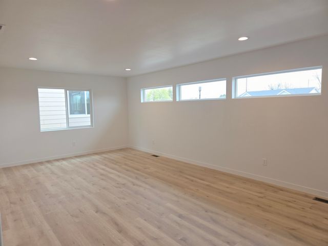 12708 E Desmet Ave, Spokane Valley, WA 99216