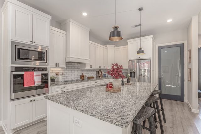 101 Lakeview Trail, Mabank, TX 75147