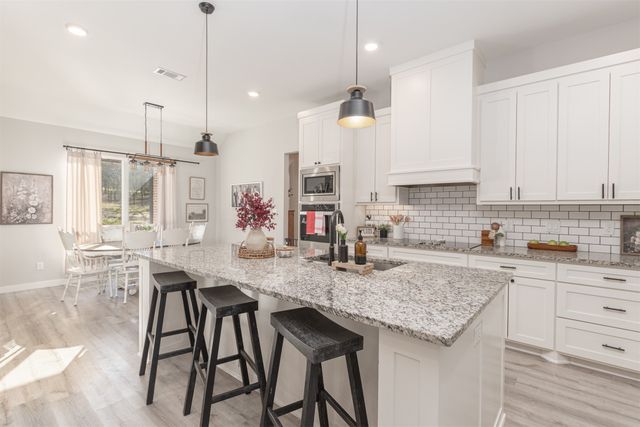 101 Lakeview Trail, Mabank, TX 75147