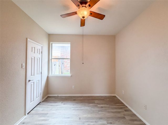 10001 Blue Bell Drive, Fort Worth, TX 76108