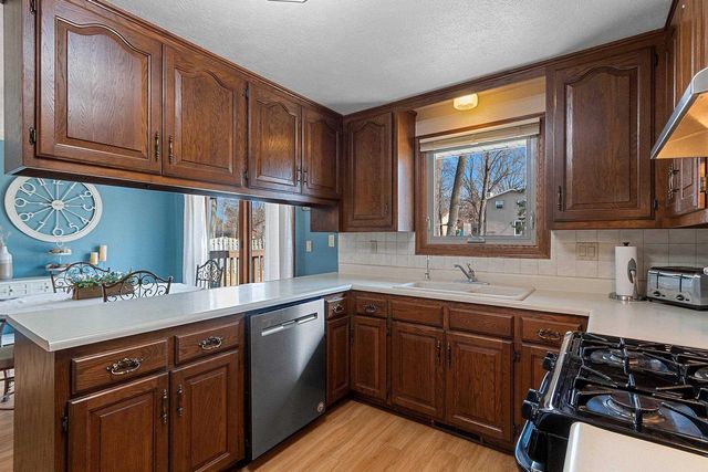 1327 SANDSTONE PLACE, Green Bay, WI 54313