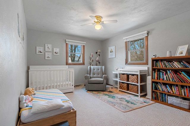 1327 SANDSTONE PLACE, Green Bay, WI 54313