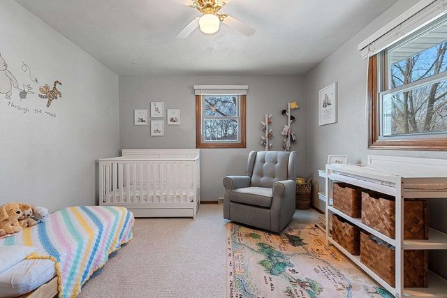 1327 SANDSTONE PLACE, Green Bay, WI 54313