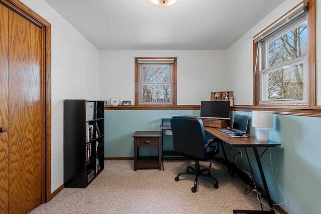 1327 SANDSTONE PLACE, Green Bay, WI 54313