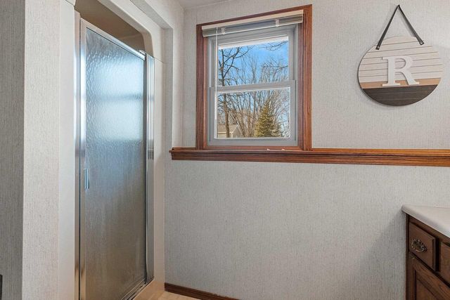 1327 SANDSTONE PLACE, Green Bay, WI 54313