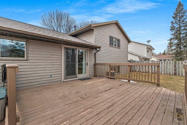 1327 SANDSTONE PLACE, Green Bay, WI 54313