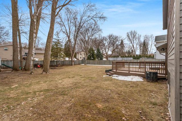 1327 SANDSTONE PLACE, Green Bay, WI 54313