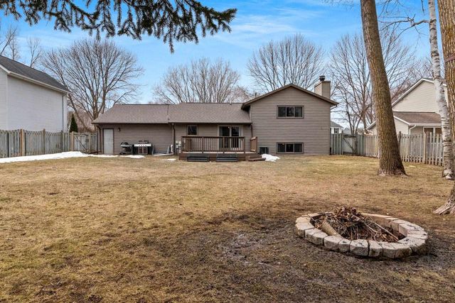 1327 SANDSTONE PLACE, Green Bay, WI 54313