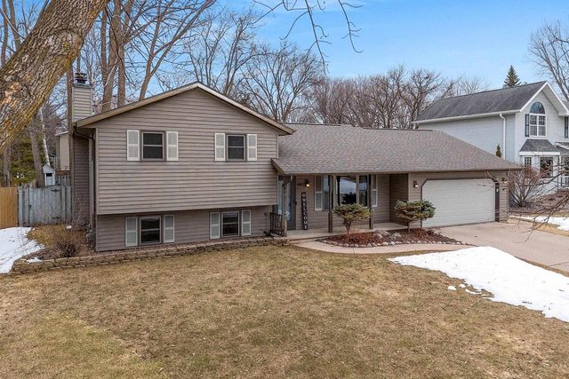 1327 SANDSTONE PLACE, Green Bay, WI 54313