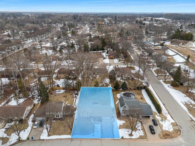 1327 SANDSTONE PLACE, Green Bay, WI 54313